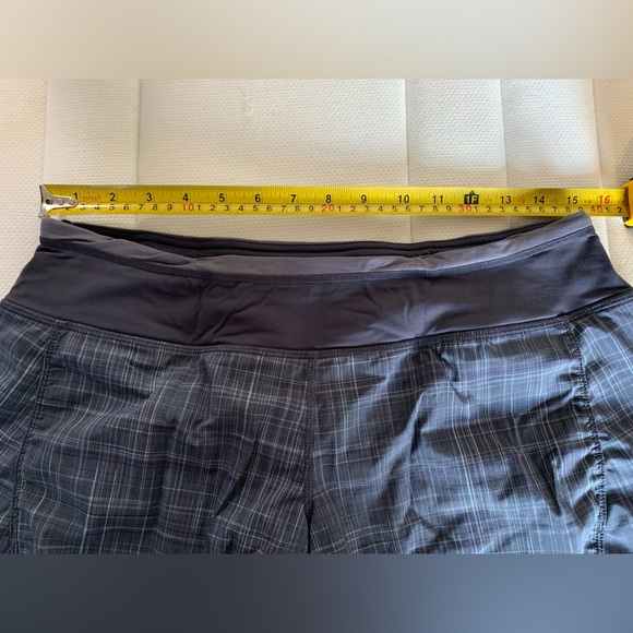 lululemon Hot High-Rise Lined Short - Picture 4 of 9